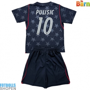 Billiga Förenta stater Christian Pulisic #10 Bortatröja Barn VM 2026 Kortärmad (+ Korta byxor)